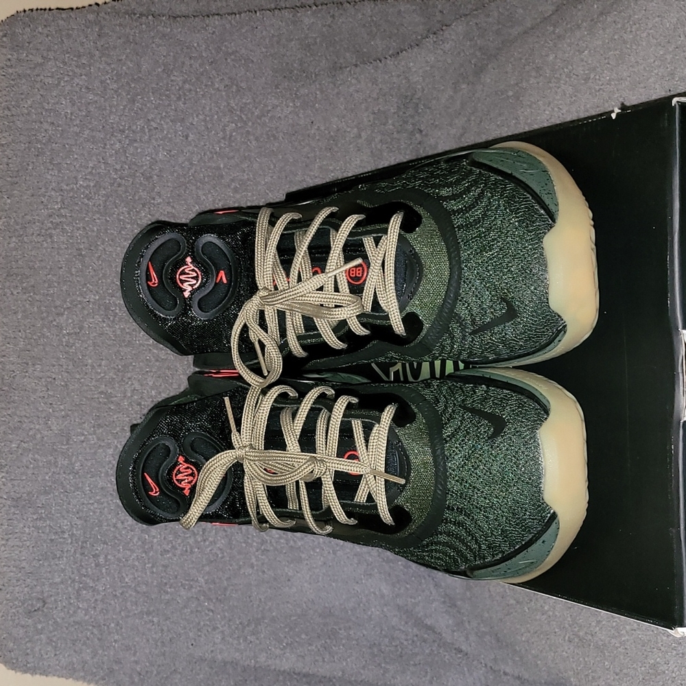 11.5 nike air zoom G.T run